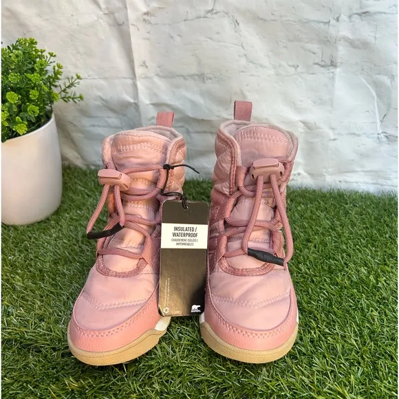 - SORELKids' Whitney I Short Waterproof InsulatedBoot in Eraser Pink/Gum 10