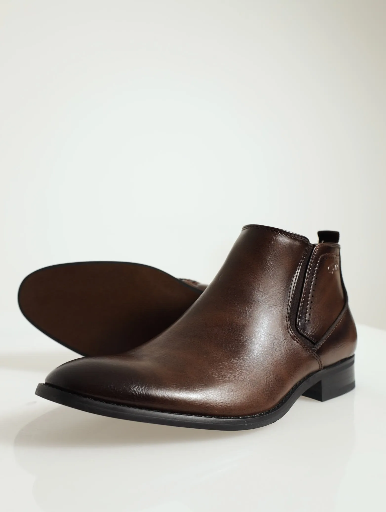 Angled Gusset Chelsea Boot - Brown