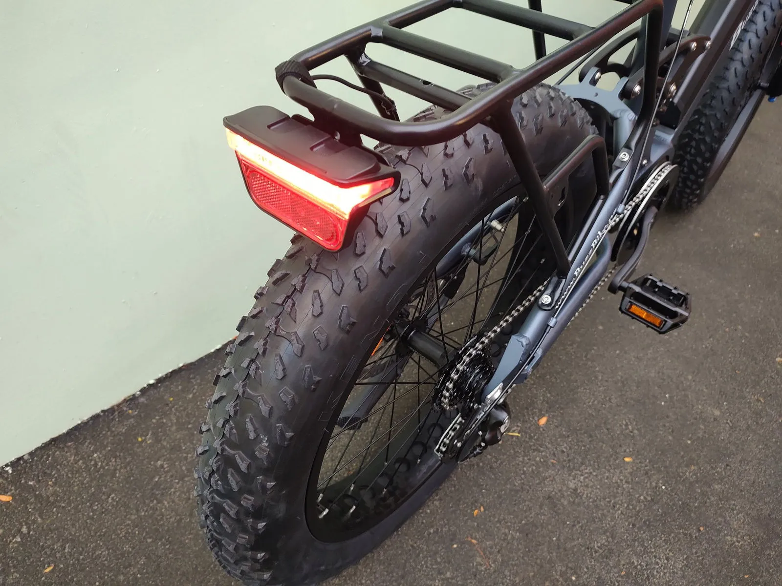 BUZZ BIKE FOREST HUNTER 24"X 4 " WHEEL