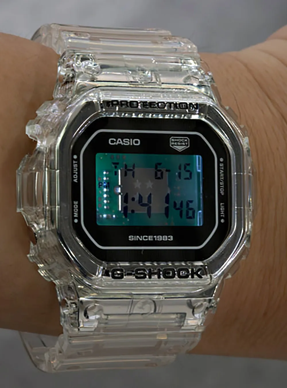 CASIO WATCH G-SHOCK 40TH ANNIVERSARY CLEAR REMIX DW-5040RX-7JR MADE IN JAPAN LIMITED EDITION JDM