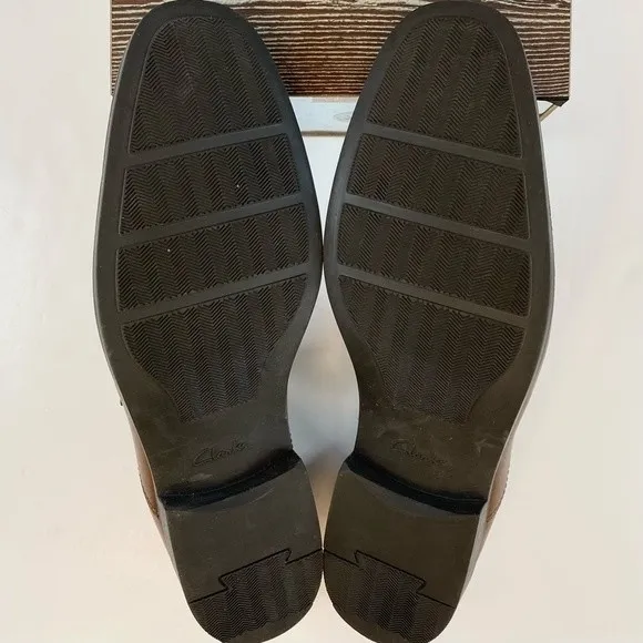 CLARKS TILDEN WAY PENNY LOAFER Size 11 Brown Camel Leather Slip on