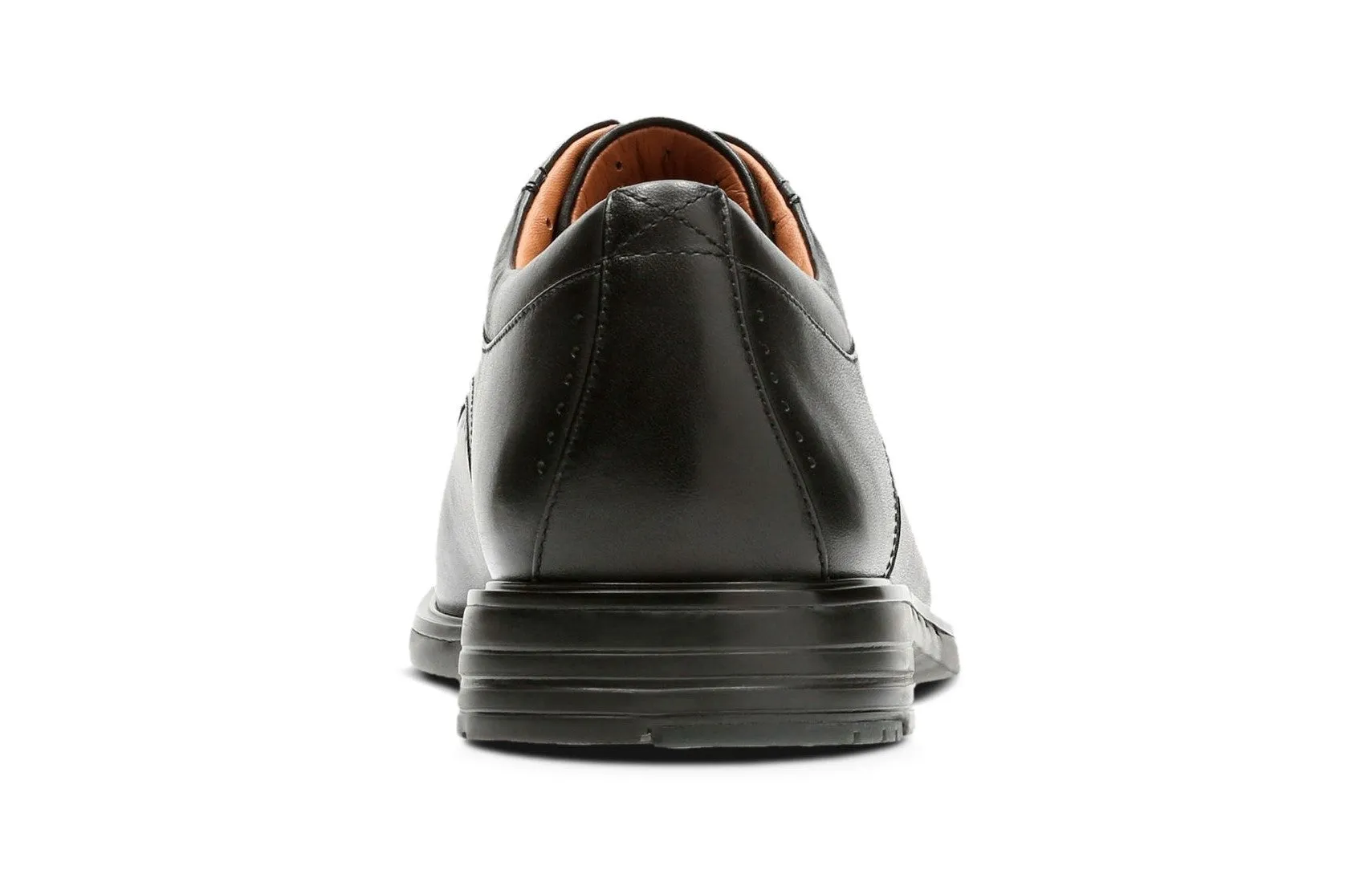 Clarks  Un Kenneth Way Black Leather 28044