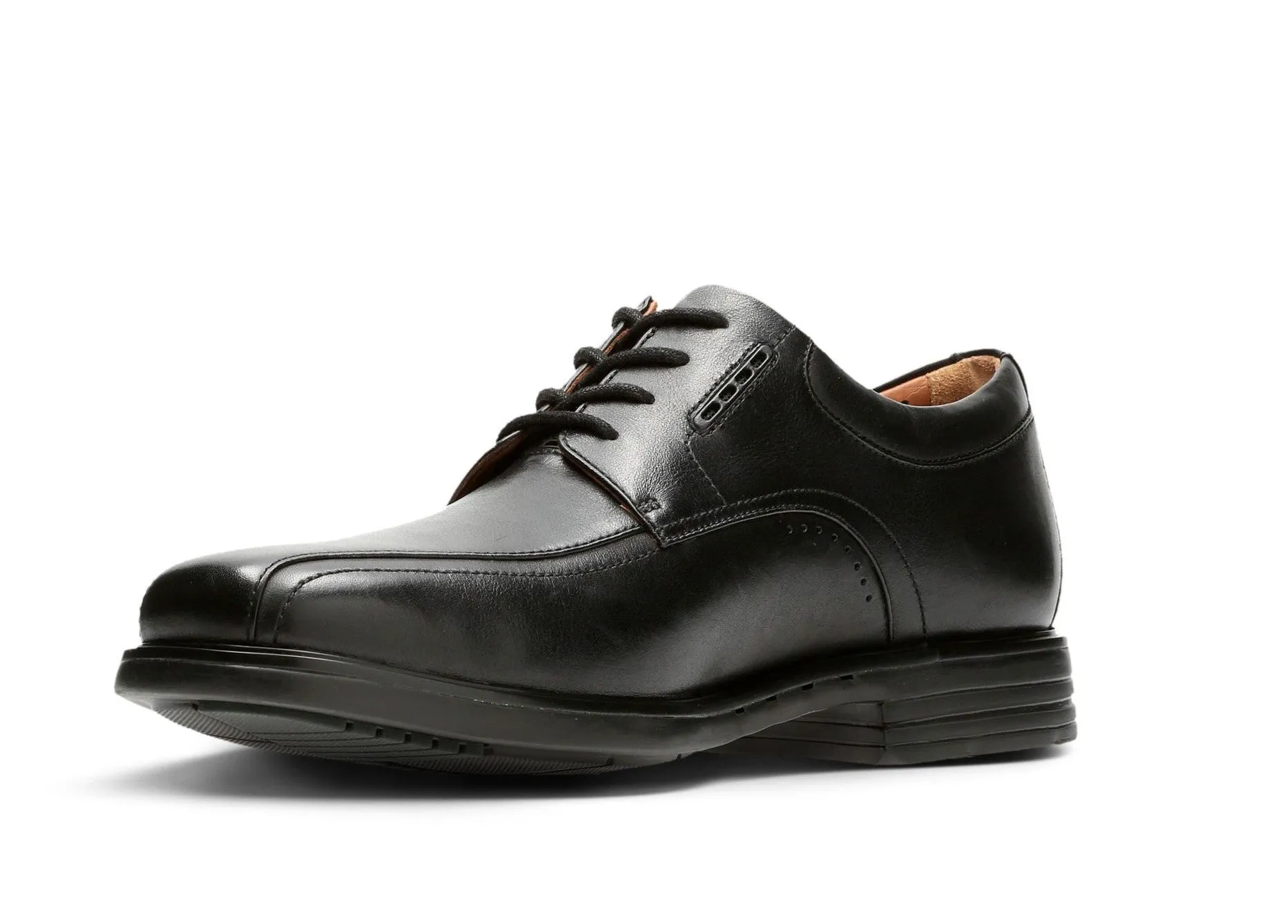 Clarks  Un Kenneth Way Black Leather 28044