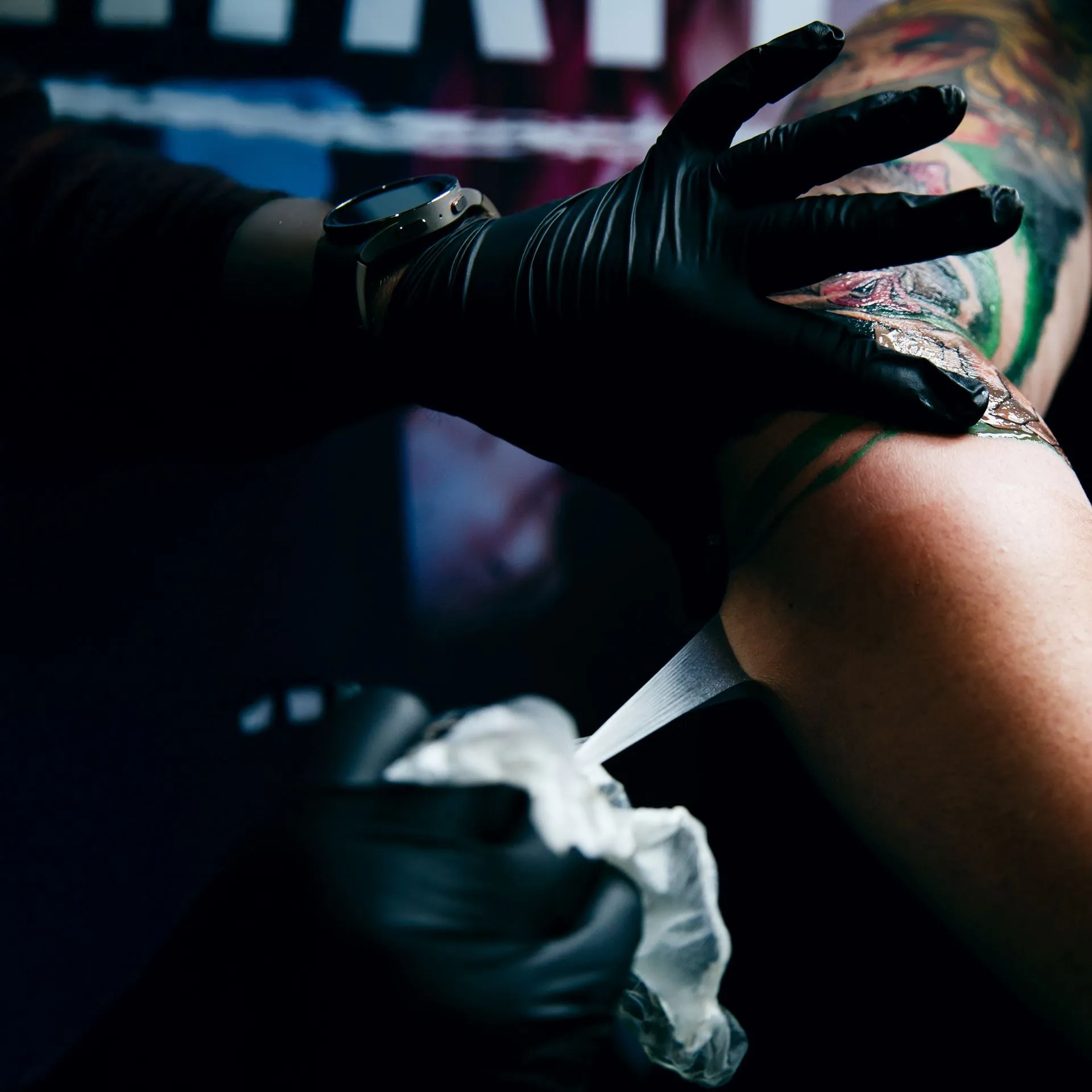 Flex Tattoo Bandage Roll - Medium (6 in x 8 yd)