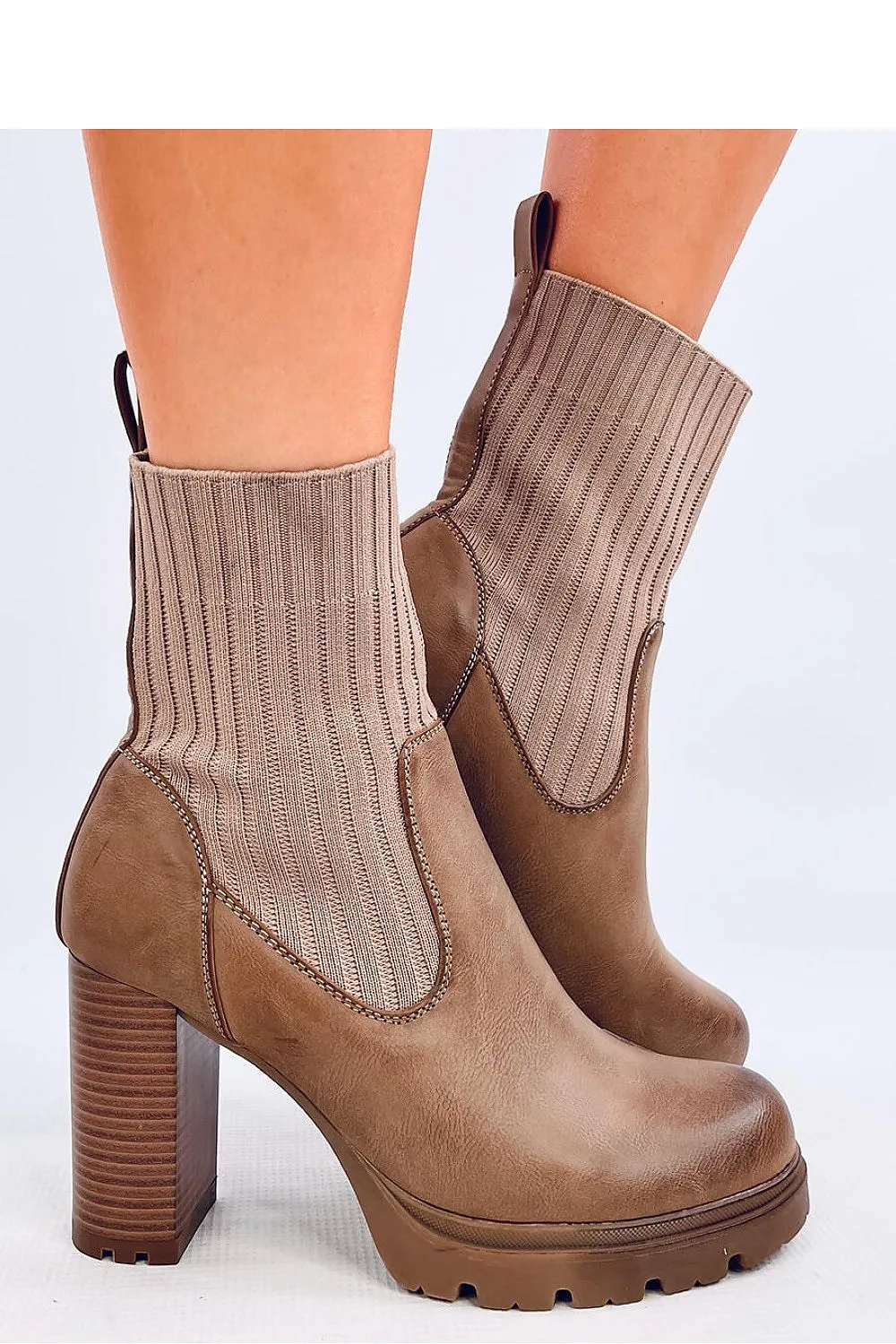 Heel boots