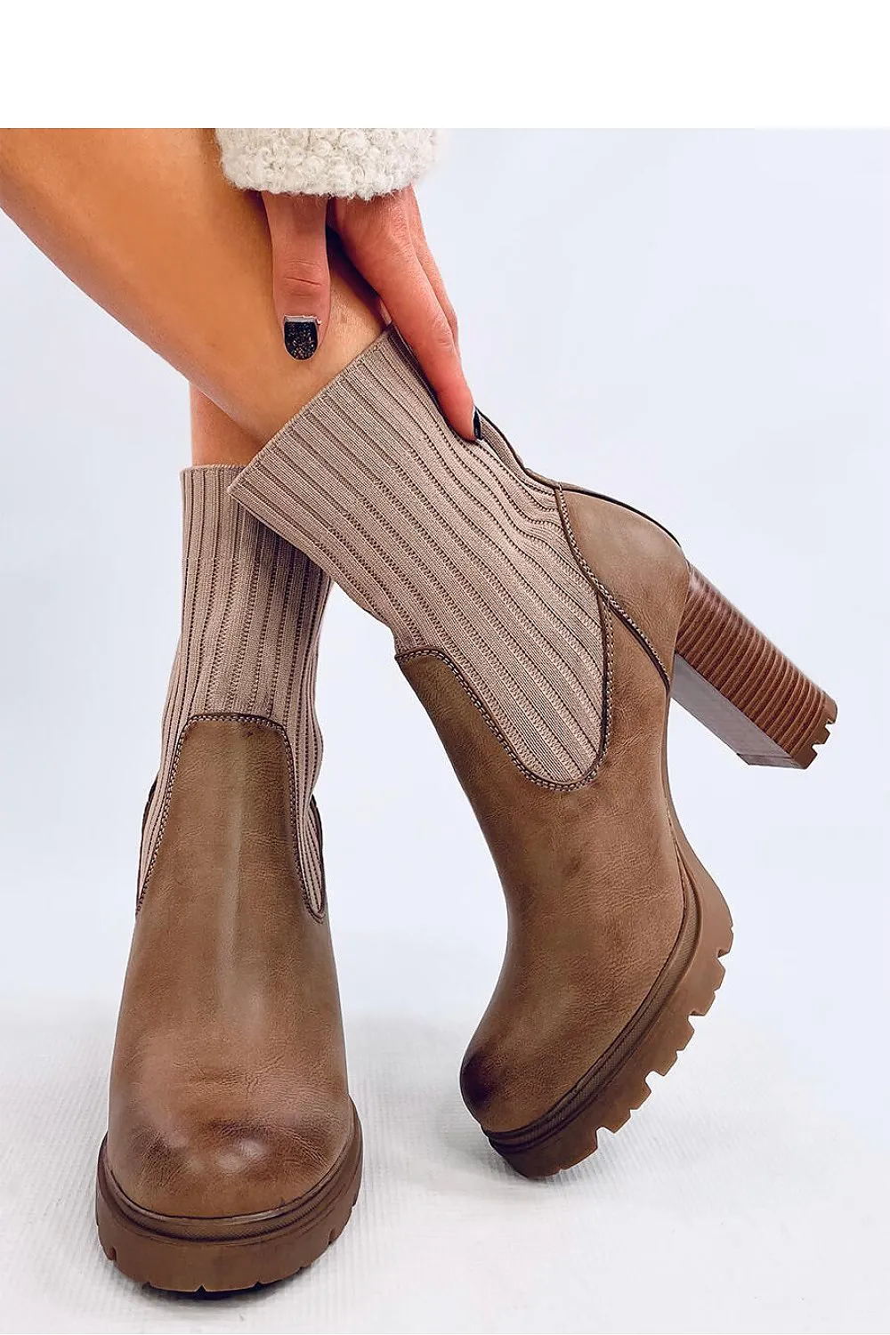 Heel boots