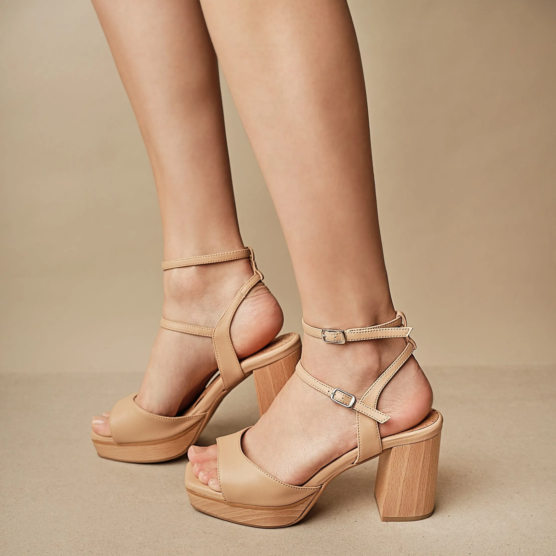 Lola Platform Sandal