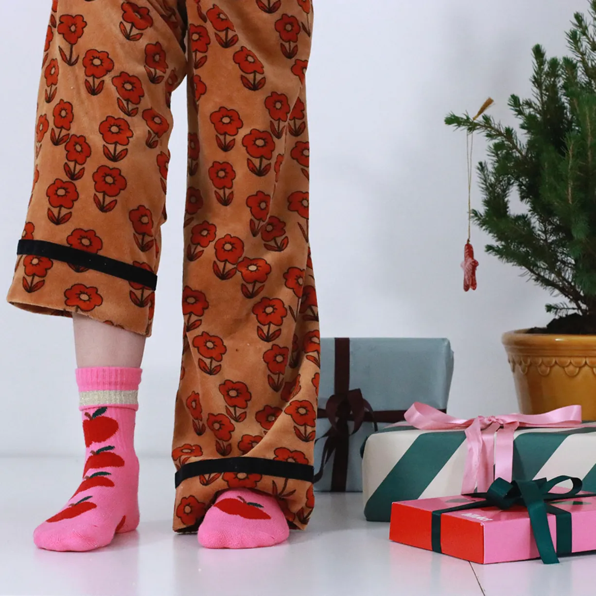 Pink Apple Glitter Socks - ONLY 0-6 months LEFT!