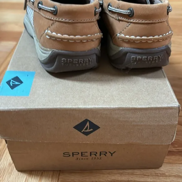 SPERRY shoes - size 3m
