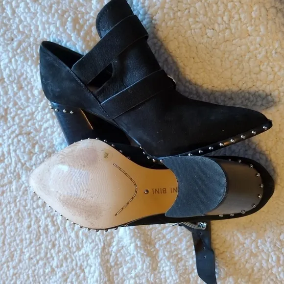 Step into Style with Gianni Bini Decie Bootie – A Must-Have for Any Trend Setter