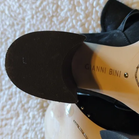 Step into Style with Gianni Bini Decie Bootie – A Must-Have for Any Trend Setter