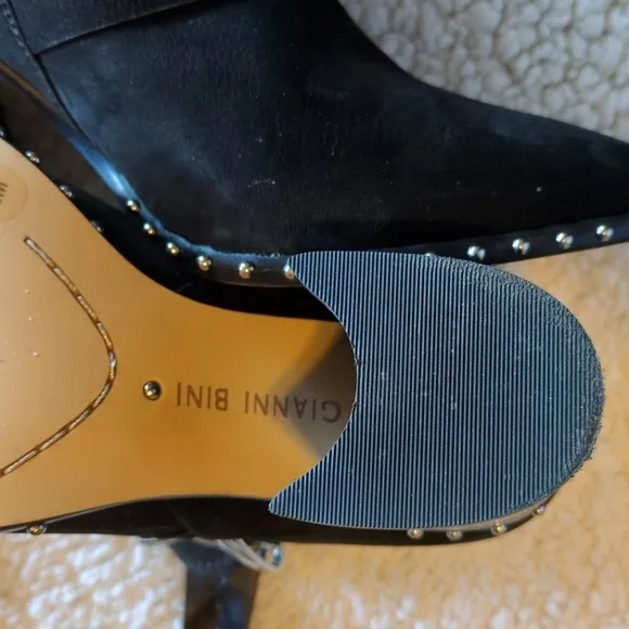 Step into Style with Gianni Bini Decie Bootie – A Must-Have for Any Trend Setter