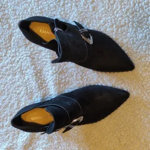 Step into Style with Gianni Bini Decie Bootie – A Must-Have for Any Trend Setter