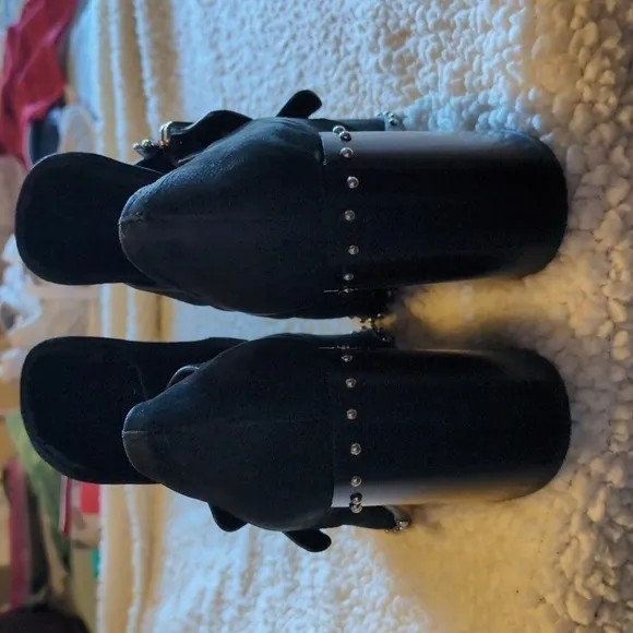 Step into Style with Gianni Bini Decie Bootie – A Must-Have for Any Trend Setter