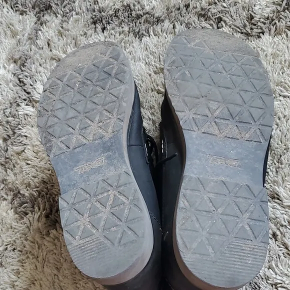 Teva Durban Leather Chukka Boot Size 11