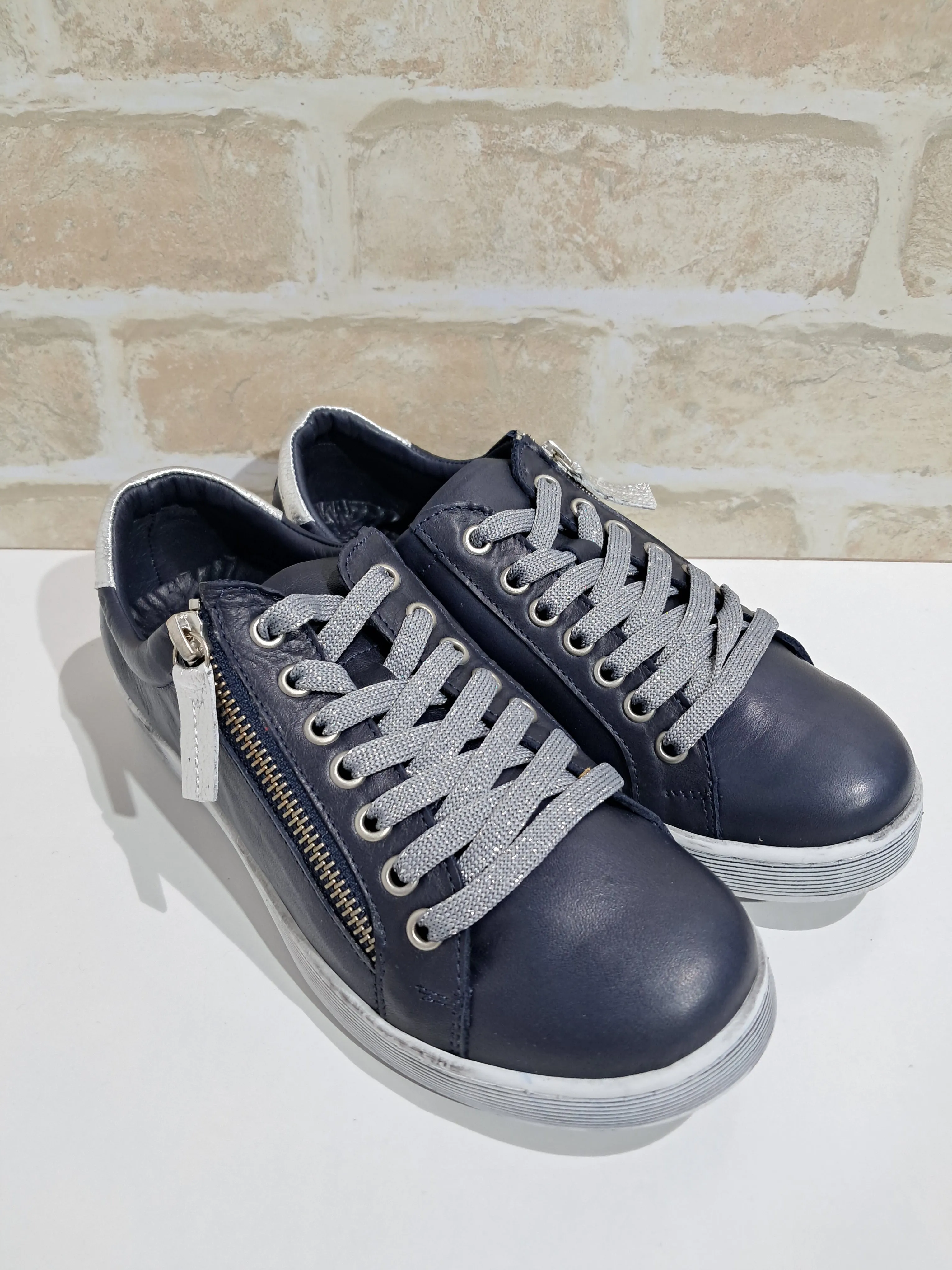 Token Navy/Silver by Rilassare