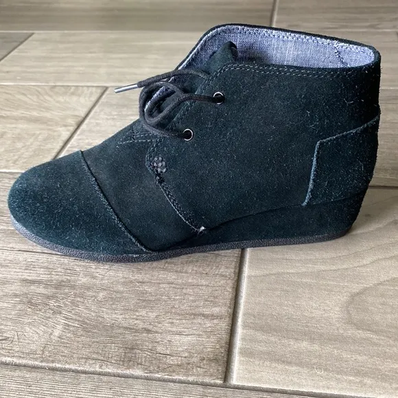 TOMS Girls Shoes
