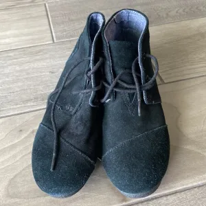 TOMS Girls Shoes