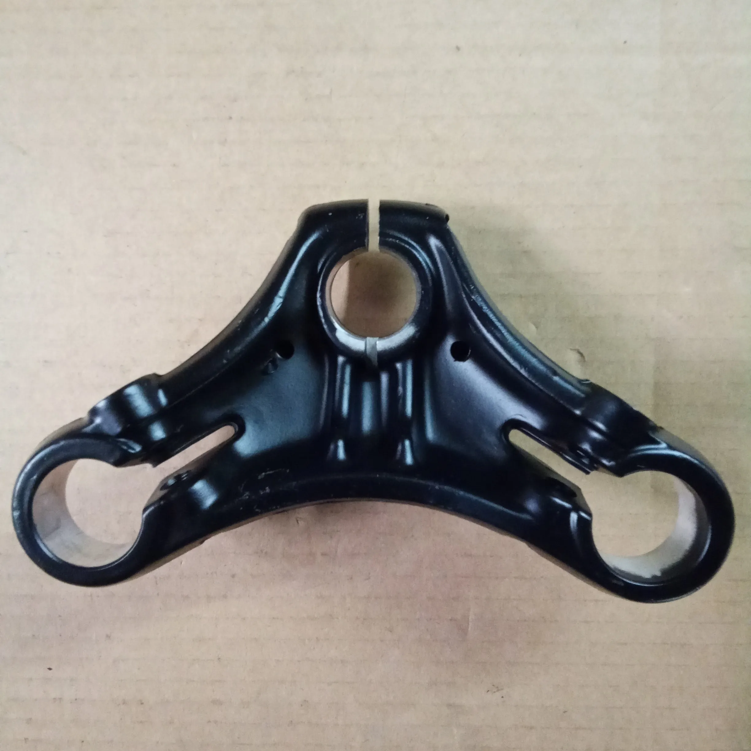 TOP CLAMP (#39493101)