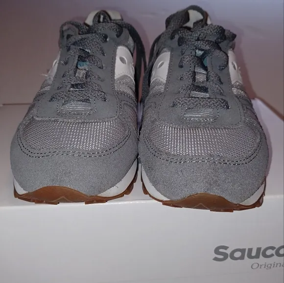 Worn once, with box Saucony Originals Shadow Trainer Gray/Green/White Women's 8